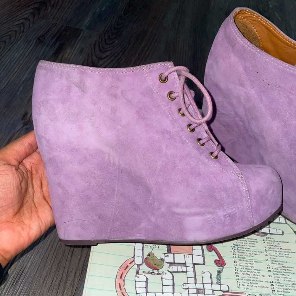 Jeffrey Campbell Size 9 Suede Lavender wedges